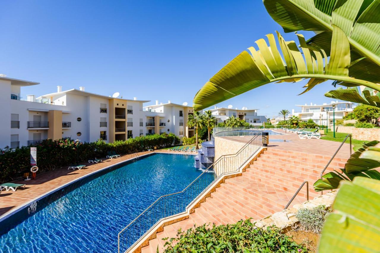 Bnb Homes Ocean View Apartment With Lovely Terrace, 2 Swimming Pools & Tennis Court Albufeira Exterior foto